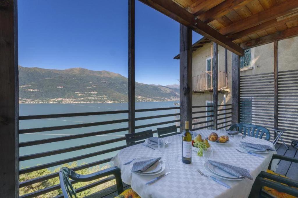 Poolside Apartment Cristina Bellano Eksteriør bilde